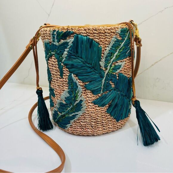 Aranaz Woven Bucket Bag - Picture 1 of 13